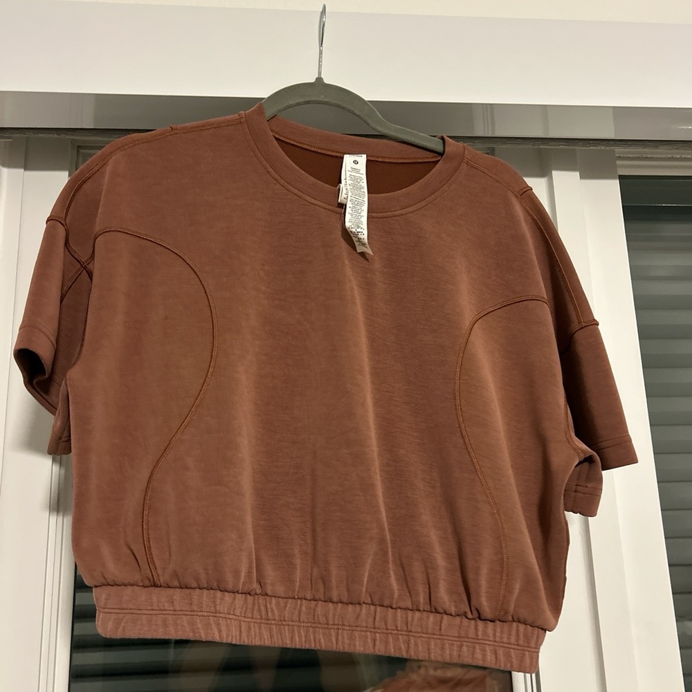 Lululemon t shirt size 8
